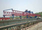 3 चरण 380V 50 हर्ट्ज ट्रांसपोर्टिंग ब्रिज गर्डर क्रेन 300 टन 0 - 1 मीटर / न्यूनतम उठाने की गति